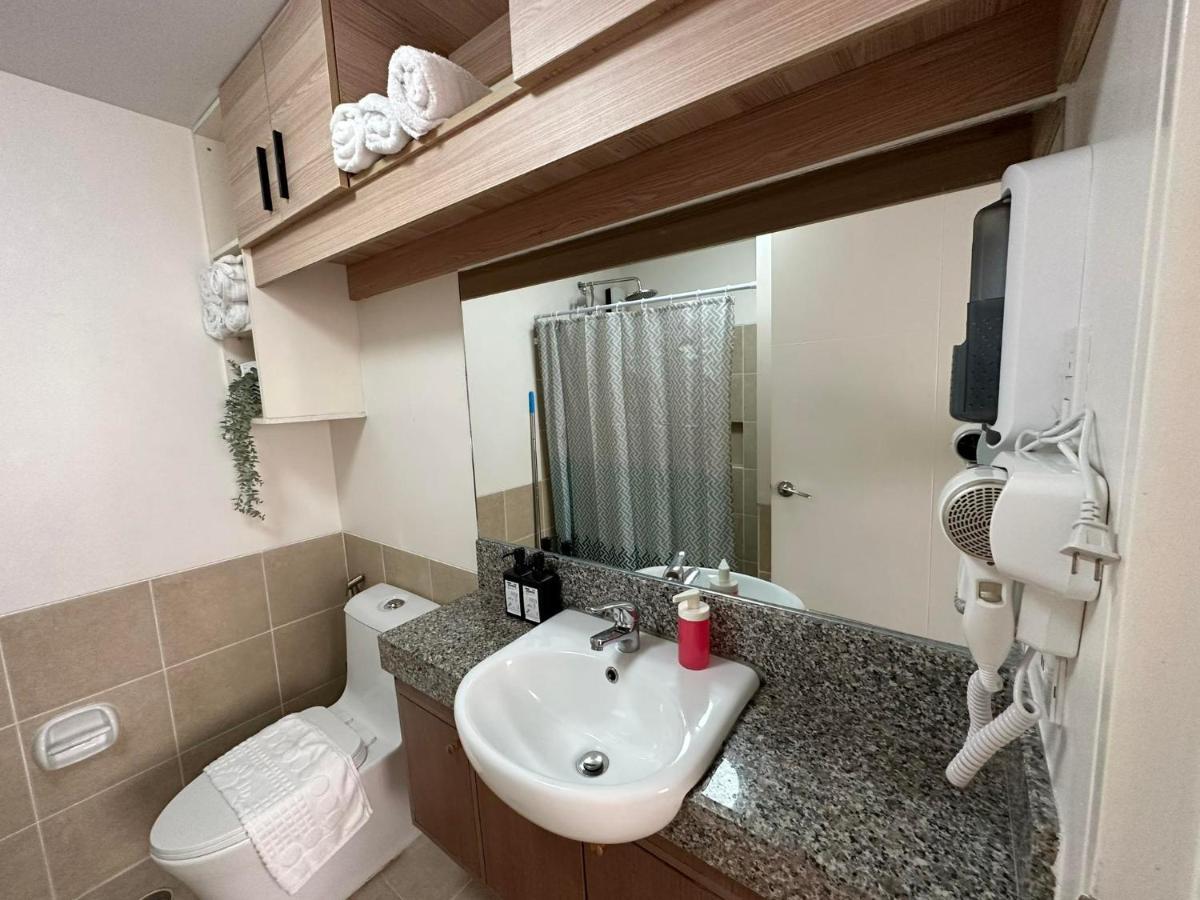 Celandine Residence In Quezon City Caloocan Exterior foto